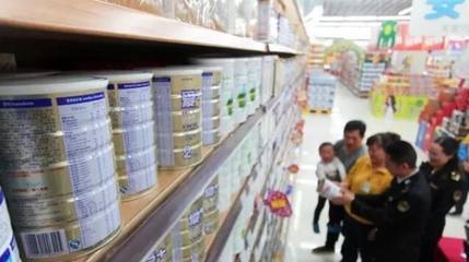 國務(wù)院一周新政聚焦嬰幼兒配方乳粉，嚴把質(zhì)量安全關(guān)